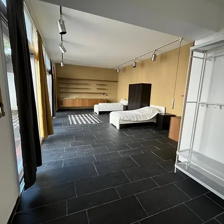 Hideaway Apartment *