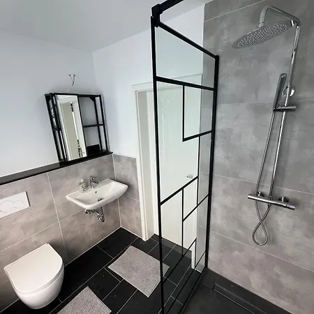 Hideaway ليفركوزن